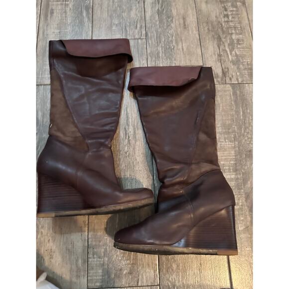 UGG Women’s Ravenna Brown Leather Over The Knee Wedge Boot Size 9 - Picture 3 of 12